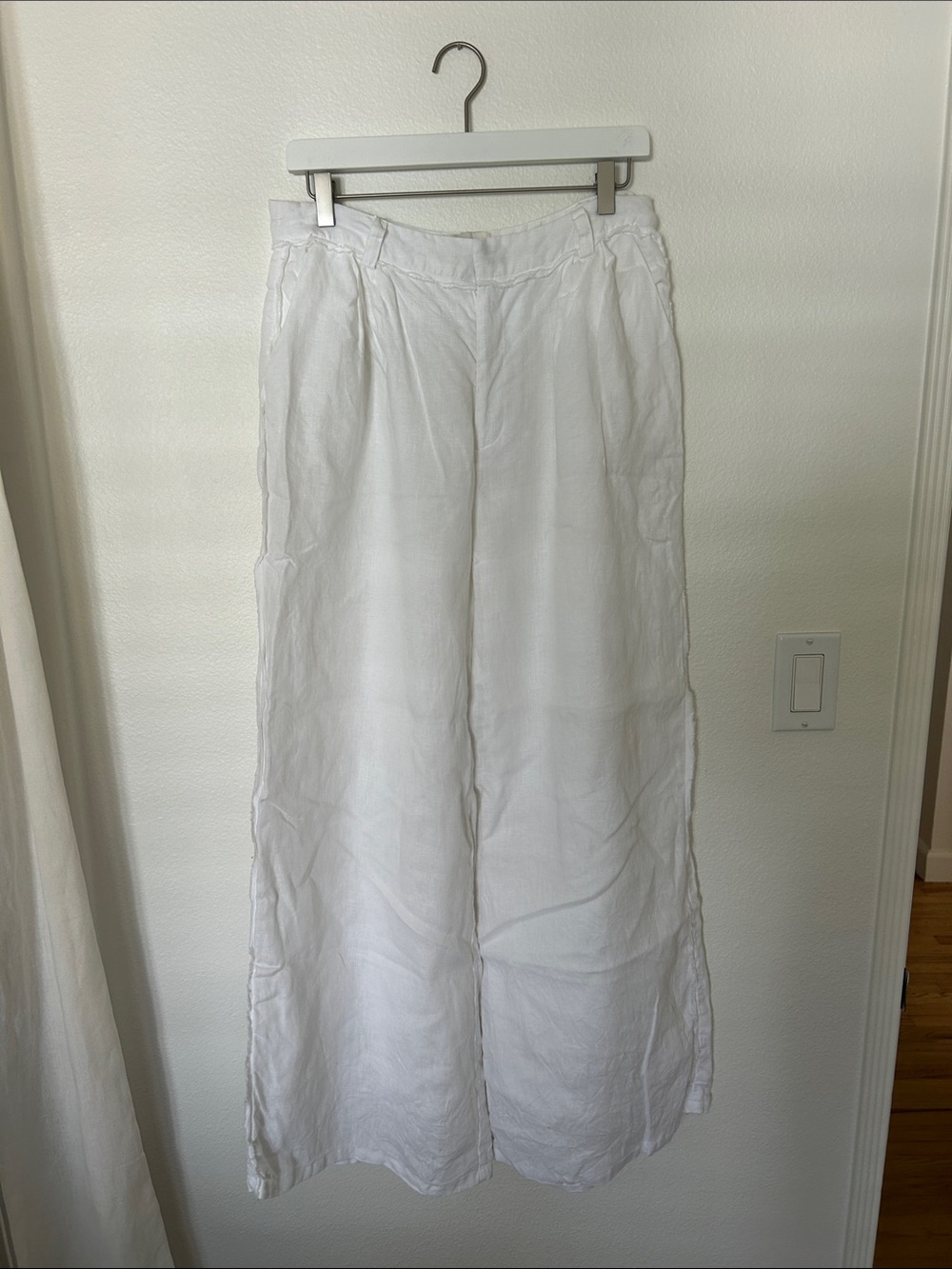 DISSH White Wide-Leg Linen Pants